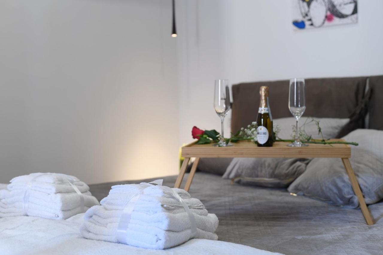 B&B In Centro Storico Salerno Eksteriør billede