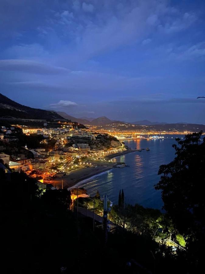 B&B In Centro Storico Salerno Eksteriør billede